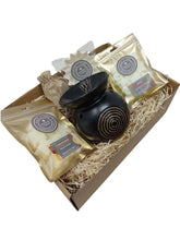 Load image into Gallery viewer, Holly Jolly Gift box