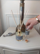 Load image into Gallery viewer, Homme - Tobacco & Oak Reed Diffuser
