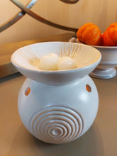 Load image into Gallery viewer, Round Wax Burner - White