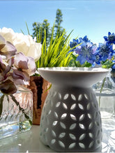 Load image into Gallery viewer, Fleur Wax Burner