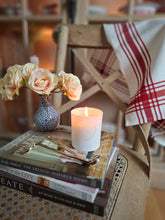 Load image into Gallery viewer, Vanille - Vanilla & Velvety Tonka Soy Candle